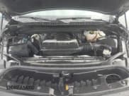 ✅ 2022 Chevrolet Suburban LT • VIN: 1GNSCCKDXNR113725 • Lot: 75954304. Wystawiony na Copart z przebiegiem 43 567 mil. Bezpłatny archiwum sprzedaży aukcyjnych z USA i szczegółowy raport historii pojazdu na DreamBid. Zdjęcie 12.