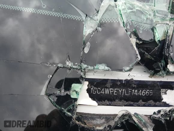 ✅ 2020 Chevrolet Silverado 1500 • VIN: 1GC4WPEY1LF144665 • Lot: 85597345. Wystawiony na Copart z przebiegiem 123 964 mil. Bezpłatny archiwum sprzedaży aukcyjnych z USA i szczegółowy raport historii pojazdu na DreamBid. Zdjęcie 12.