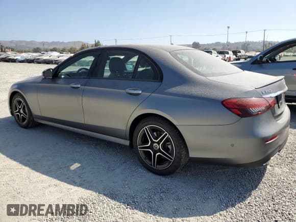 ✅ 2021 Mercedes-Benz E 350 • VIN: W1KZF8DB6MA996944 • Лот: 69619043. Опубликован ранее на Copart с пробегом 19 739 миль. Бесплатный доступ к архиву аукционных продаж из США и подробный отчёт об истории автомобиля на DreamBid. Изображение 2.