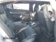 ✅ 2014 Porsche Panamera 4S Executive • VIN: WP0BB2A71EL062068 • Lot: 74925294. Wystawiony na Copart z przebiegiem Nie podano. Bezpłatny archiwum sprzedaży aukcyjnych z USA i szczegółowy raport historii pojazdu na DreamBid. Zdjęcie 10.