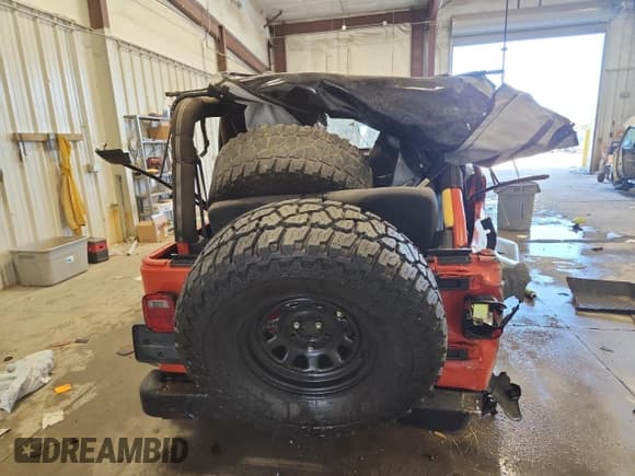 ✅ 2006 Jeep Wrangler X • VIN: 1J4FA39S16P740261 • Lot: 85719085. Wystawiony na Copart z przebiegiem Nie podano. Bezpłatny archiwum sprzedaży aukcyjnych z USA i szczegółowy raport historii pojazdu na DreamBid. Zdjęcie 6.