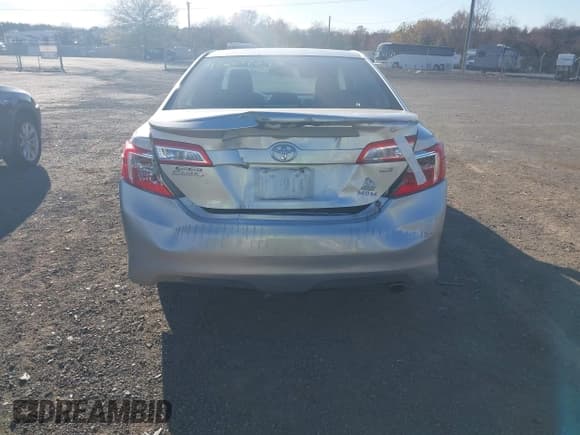 ✅ 2012 Toyota Camry SE • VIN: 4T1BF1FK7CU084011 • Lot: 43607298. Wystawiony na IAAI z przebiegiem 186 486 mil. Bezpłatny archiwum sprzedaży aukcyjnych z USA i szczegółowy raport historii pojazdu na DreamBid. Zdjęcie 6.