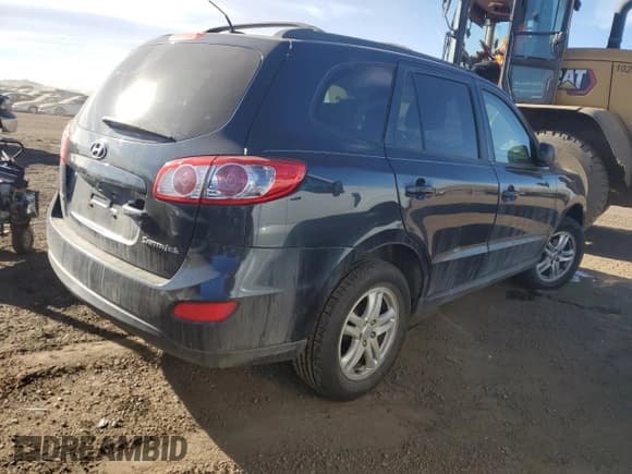 ✅ 2011 Hyundai Santa Fe GLS • VIN: 5XYZG3AB9BG007756 • Лот: 84663654. Опубликован ранее на Copart с пробегом 126 657 миль. Бесплатный доступ к архиву аукционных продаж из США и подробный отчёт об истории автомобиля на DreamBid. Изображение 3.