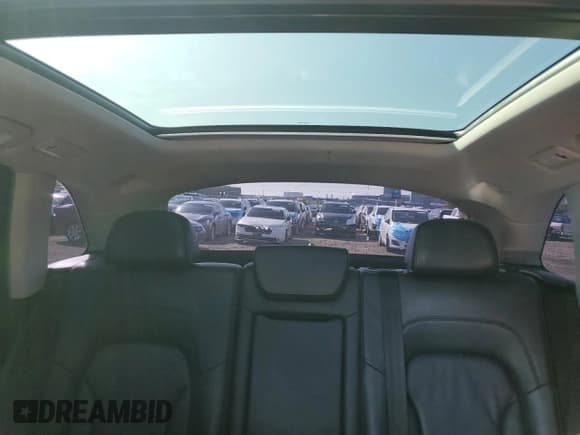 ✅ 2014 Audi Q5 Prestige • VIN: WA1VMAFP6EA003145 • Lot: 65453155. Wystawiony na Copart z przebiegiem 143 059 mil. Bezpłatny archiwum sprzedaży aukcyjnych z USA i szczegółowy raport historii pojazdu na DreamBid. Zdjęcie 10.