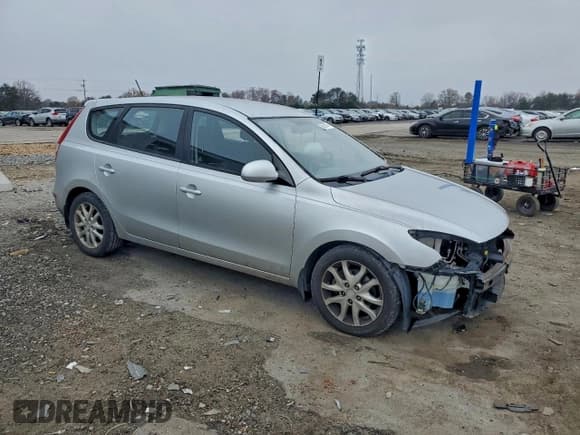✅ 2009 Hyundai Elantra Touring • VIN: KMHDC86E59U045592 • Lot: 93972515. Wystawiony na Copart z przebiegiem 225 740 mil. Bezpłatny archiwum sprzedaży aukcyjnych z USA i szczegółowy raport historii pojazdu na DreamBid. Zdjęcie 4.