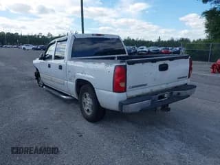 ✅ 2004 Chevrolet Silverado 1500 LT • VIN: 2GCEC13T241402685 • Lot: 43560172. Wystawiony na IAAI z przebiegiem 401 000 mil. Bezpłatny archiwum sprzedaży aukcyjnych z USA i szczegółowy raport historii pojazdu na DreamBid. Zdjęcie 3.