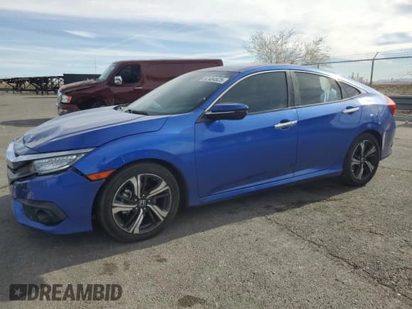 ✅ 2018 Honda Civic Touring • VIN: JHMFC1F9XJX022785 • Лот: 92484625. Опубликован ранее на Copart с пробегом 89 288 миль. Бесплатный доступ к архиву аукционных продаж из США и подробный отчёт об истории автомобиля на DreamBid. Изображение 1.
