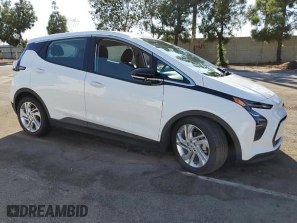✅ 2023 Chevrolet Bolt EV 1LT • VIN: 1G1FW6S09P4196931 • Lot: 72216144. Wystawiony na Copart z przebiegiem 8 467 mil. Bezpłatny archiwum sprzedaży aukcyjnych z USA i szczegółowy raport historii pojazdu na DreamBid. Zdjęcie 4.