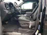 ✅ 2025 Chevrolet Silverado 2500HD LTZ • VIN: 2GC4KPE71S1211032 • Lot: 86865925. Wystawiony na Copart z przebiegiem 1 698 mil. Bezpłatny archiwum sprzedaży aukcyjnych z USA i szczegółowy raport historii pojazdu na DreamBid. Zdjęcie 7.