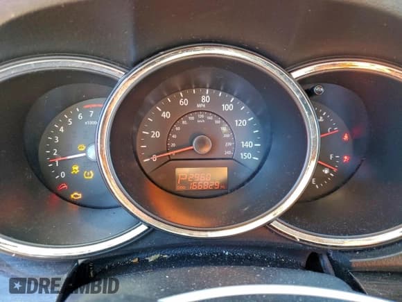 ✅ 2012 Kia Sorento LX • VIN: 5XYKT3A61CG226471 • Лот: 92984335. Опубликован ранее на Copart с пробегом 166 829 миль. Бесплатный доступ к архиву аукционных продаж из США и подробный отчёт об истории автомобиля на DreamBid. Изображение 9.