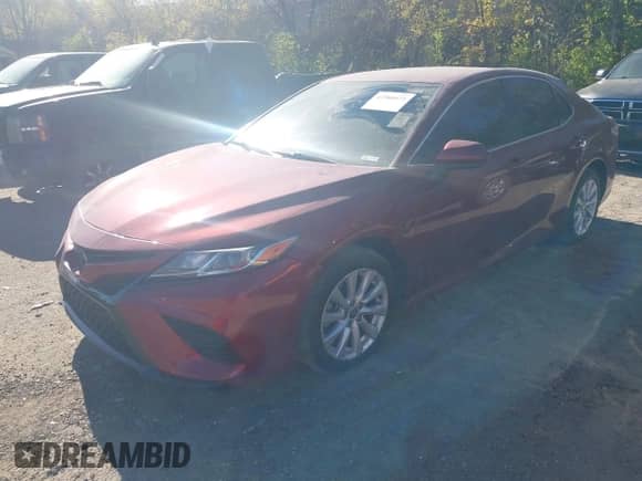 2020 Toyota Camry LE z VIN 4T1C11AK4LU980308, wystawiony jako IAAI lot #43580473 z przebiegiem 59 310 mil mil oraz . Historia ofert i sprzedaży dostępna na DreamBid. Obrazek 17.