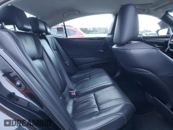 ✅ 2021 Lexus ES 300h Luxury • VIN: 58AEA1C13MU010134 • Lot: 44744175. Listed on Copart with 177,938 mi. Free auction sales archive from the USA and detailed vehicle history report at DreamBid. Image 10.