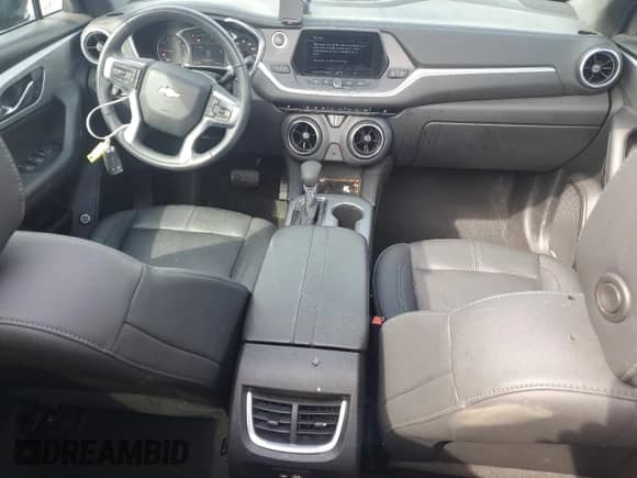 2021 Chevrolet Blazer LT z VIN 3GNKBJR44MS533568, wystawiony jako Copart lot #74927554 z przebiegiem 47 873 mil mil oraz Nie do naprawy • Non repairable. Historia ofert i sprzedaży dostępna na DreamBid. Obrazek 8.