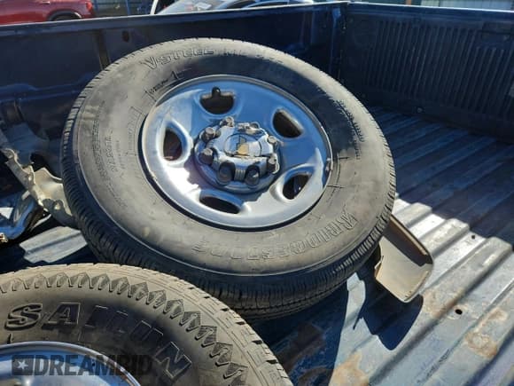 ✅ 2001 Chevrolet Silverado 2500HD LS • VIN: 1GCHK291X1E340281 • Lot: 91349665. Listed on Copart with Not provided. Free auction sales archive from the USA and detailed vehicle history report at DreamBid. Image 12.