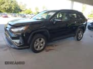✅ 2023 Toyota RAV4 XLE • VIN: 2T3W1RFVXPC223877 • Lot: 43565692. Wystawiony na IAAI z przebiegiem 35 435 mil. Bezpłatny archiwum sprzedaży aukcyjnych z USA i szczegółowy raport historii pojazdu na DreamBid. Zdjęcie 17.