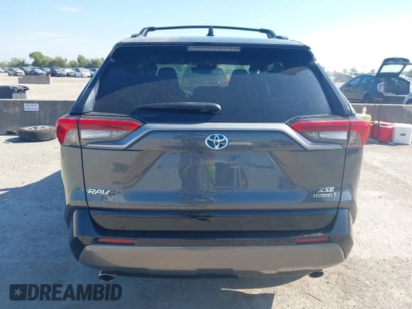 ✅ 2021 Toyota RAV4 Hybrid XSE • VIN: 4T3E6RFVXMU006689 • Lot: 43371921. Listed on IAAI with 90,853 mi. Free auction sales archive from the USA and detailed vehicle history report at DreamBid. Image 16.