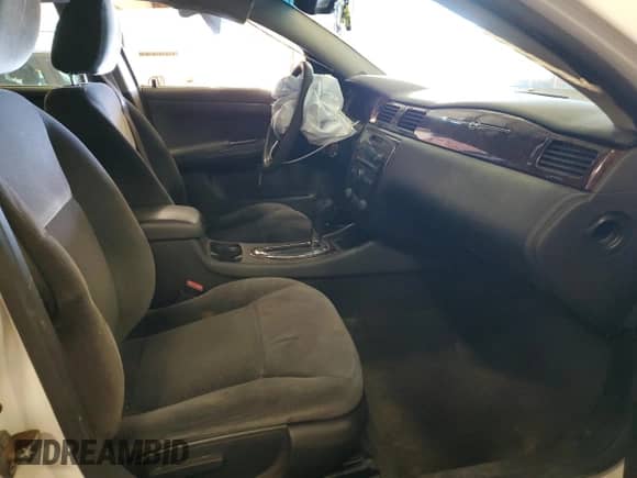 ✅ 2015 Chevrolet Impala LT • VIN: 2G1WB5E30F1167694 • Lot: 85743195. Wystawiony na Copart z przebiegiem Nie podano mil. Skorzystaj z bezpłatnego archiwum sprzedaży aukcyjnych z USA i zobacz szczegółowy raport historii pojazdu na DreamBid. Zdjęcie 7.