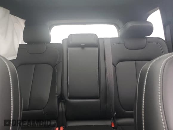 ✅ 2025 Jeep Grand Cherokee Limited • VIN: 1C4RJHBG8SC333450 • Лот: 69494405. Опубликован ранее на Copart с пробегом 2 119 миль. Бесплатный доступ к архиву аукционных продаж из США и подробный отчёт об истории автомобиля на DreamBid. Изображение 10.