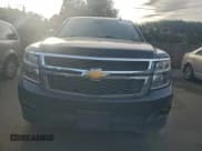 ✅ 2019 Chevrolet Suburban LT • VIN: 1GNSCHKC7KR185384 • Lot: 94941855. Wystawiony na Copart z przebiegiem 58 492 mil. Bezpłatny archiwum sprzedaży aukcyjnych z USA i szczegółowy raport historii pojazdu na DreamBid. Zdjęcie 5.