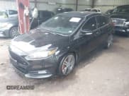 ✅ 2018 Ford Focus ST • VIN: 1FADP3L90JL256945 • Lot: 43016310. Wystawiony na IAAI z przebiegiem 114 782 mil. Bezpłatny archiwum sprzedaży aukcyjnych z USA i szczegółowy raport historii pojazdu na DreamBid. Zdjęcie 2.