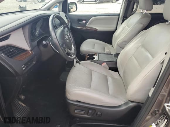 ✅ 2015 Toyota Sienna Limited • VIN: 5TDDK3DC5FS127866 • Lot: 71117475. Listed on Copart with 119,211 mi. Free auction sales archive from the USA and detailed vehicle history report at DreamBid. Image 7.