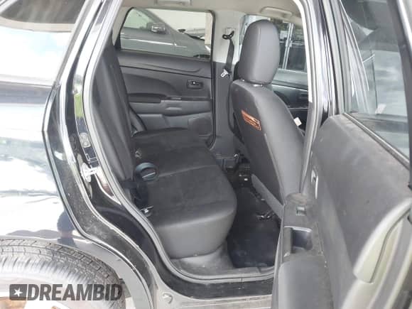 2013 Mitsubishi Outlander ES z VIN 4A4AP3AU4DE010566, wystawiony jako IAAI lot #43176886 z przebiegiem 172 162 mil mil oraz . Historia ofert i sprzedaży dostępna na DreamBid. Obrazek 8.