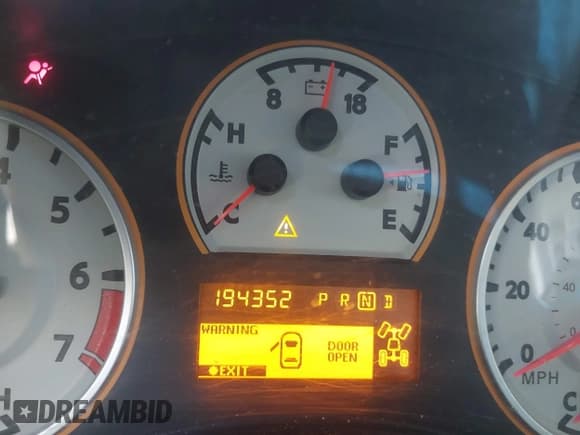 ✅ 2012 Nissan Titan SL • VIN: 1N6BA0EC7CN304116 • Lot: 41950392. Listed on IAAI with 194,352 mi. Free auction sales archive from the USA and detailed vehicle history report at DreamBid. Image 15.