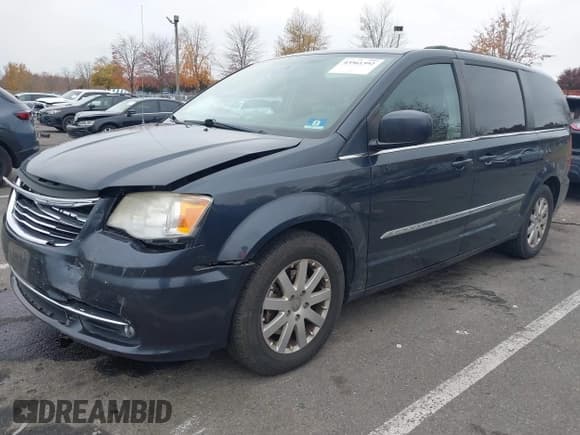 ✅ 2014 Chrysler Town & Country Touring • VIN: 2C4RC1BG3ER195765 • Лот: 43561392. Опубликован ранее на IAAI с пробегом 144 618 миль. Бесплатный доступ к архиву аукционных продаж из США и подробный отчёт об истории автомобиля на DreamBid. Изображение 2.