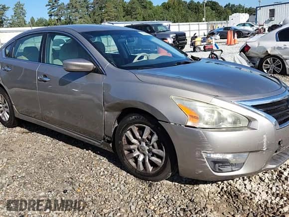 2015 Nissan Altima S with VIN 1N4AL3AP2FN302965, listed as a Copart auction lot 80030425 with 233,969 mi miles and Salvage title. Bid and sale history available at DreamBid. Image 13.