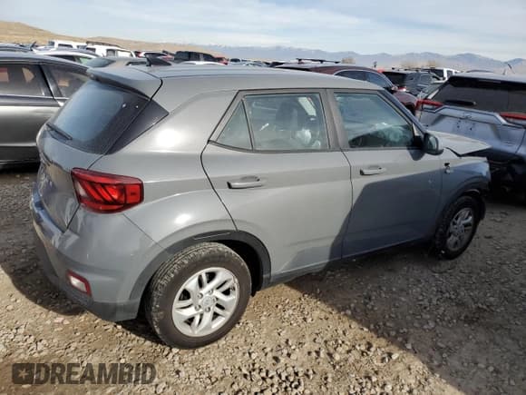 ✅ 2021 Hyundai Venue SE • VIN: KMHRB8A31MU095784 • Lot: 83353694. Listed on Copart with 100,421 mi. Free auction sales archive from the USA and detailed vehicle history report at DreamBid. Image 3.