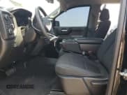 ✅ 2021 Chevrolet Silverado 1500 Custom • VIN: 1GCPYBEKXMZ172258 • Lot: 64723874. Wystawiony na Copart z przebiegiem 65 285 mil. Bezpłatny archiwum sprzedaży aukcyjnych z USA i szczegółowy raport historii pojazdu na DreamBid. Zdjęcie 7.