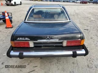 ✅ 1979 Mercedes-Benz 400 • VIN: 10704412055135 • Лот: 44390255. Опубликован ранее на Copart с пробегом 104 337 миль. Бесплатный доступ к архиву аукционных продаж из США и подробный отчёт об истории автомобиля на DreamBid. Изображение 6.