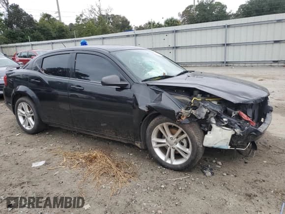 ✅ 2012 Dodge Avenger SE • VIN: 1C3CDZAG1CN254801 • Лот: 81757584. Опубликован ранее на Copart с пробегом 302 933 миль. Бесплатный доступ к архиву аукционных продаж из США и подробный отчёт об истории автомобиля на DreamBid. Изображение 4.