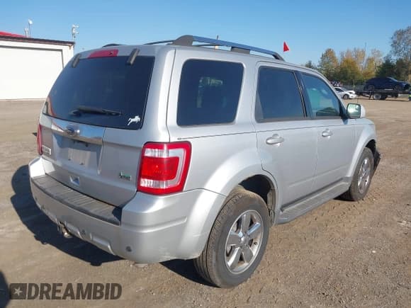 ✅ 2011 Ford Escape Limited • VIN: 1FMCU0EG0BKB96970 • Lot: 43533334. Listed on IAAI with 168,457 mi. Free auction sales archive from the USA and detailed vehicle history report at DreamBid. Image 4.