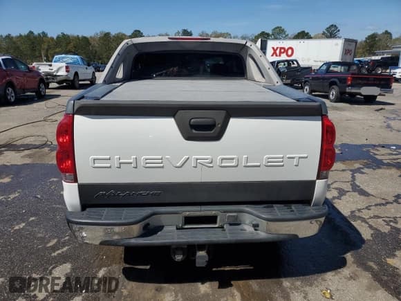 ✅ 2005 Chevrolet Avalanche Z66 • VIN: 3GNEC12Z45G141517 • Lot: 50164185. Listed on Copart with 267,047 mi. Free auction sales archive from the USA and detailed vehicle history report at DreamBid. Image 6.