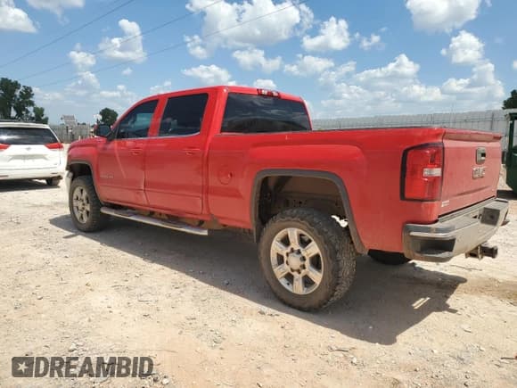 ✅ 2016 GMC Sierra 2500HD SLE • VIN: 1GT12SEG4GF288564 • Лот: 69874305. Опубликован ранее на Copart с пробегом 152 118 миль. Бесплатный доступ к архиву аукционных продаж из США и подробный отчёт об истории автомобиля на DreamBid. Изображение 2.