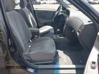 ✅ 2005 Hyundai Elantra GLS • VIN: KMHDN46D15U013596 • Lot: 42742072. Wystawiony na IAAI z przebiegiem 95 499 mil. Bezpłatny archiwum sprzedaży aukcyjnych z USA i szczegółowy raport historii pojazdu na DreamBid. Zdjęcie 5.