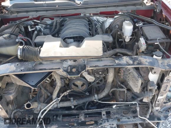 ✅ 2018 Chevrolet Silverado 1500 LT • VIN: 1GCVKREC2JZ216565 • Lot: 43372994. Listed on IAAI with 161,562 mi. Free auction sales archive from the USA and detailed vehicle history report at DreamBid. Image 10.