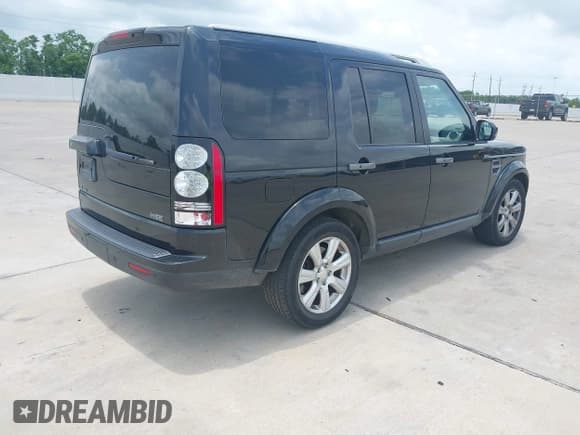 ✅ 2014 Land Rover LR4 HSE • VIN: SALAG2V60EA718473 • Lot: 42421231. Listed on IAAI with 111,472 mi. Free auction sales archive from the USA and detailed vehicle history report at DreamBid. Image 4.