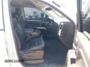 ✅ 2019 Chevrolet Silverado 1500 LT • VIN: 2GCVKPEC9K1163460 • Lot: 42544560. Wystawiony na IAAI z przebiegiem 63 329 mil. Bezpłatny archiwum sprzedaży aukcyjnych z USA i szczegółowy raport historii pojazdu na DreamBid. Zdjęcie 5.