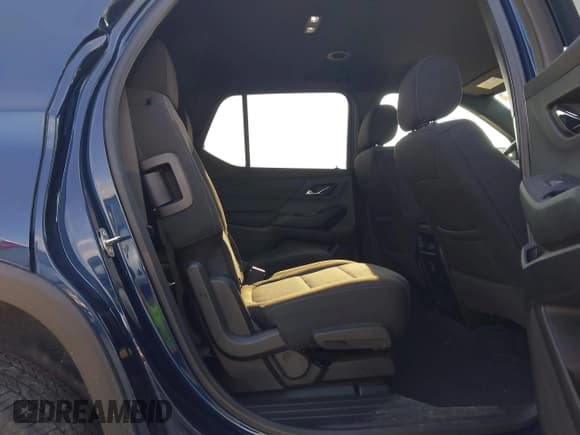 ✅ 2022 Chevrolet Traverse LT Cloth • VIN: 1GNERGKW4NJ151664 • Lot: 42049660. Listed on IAAI with 36,413 mi. Free auction sales archive from the USA and detailed vehicle history report at DreamBid. Image 8.