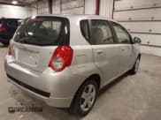 ✅ 2010 Chevrolet Aveo 1LT • VIN: KL1TD6DE6AB134812 • Lot: 43559168. Wystawiony na IAAI z przebiegiem 62 350 mil. Bezpłatny archiwum sprzedaży aukcyjnych z USA i szczegółowy raport historii pojazdu na DreamBid. Zdjęcie 4.