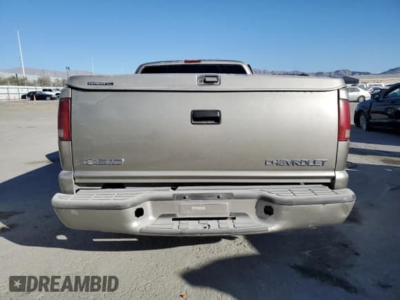 ✅ 2002 Chevrolet S-10 LS • VIN: 1GCCS19W628256801 • Лот: 44400845. Опубликован ранее на Copart с пробегом 106 246 миль. Бесплатный доступ к архиву аукционных продаж из США и подробный отчёт об истории автомобиля на DreamBid. Изображение 6.