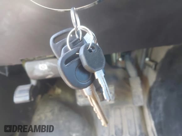 ✅ 2010 Chevrolet Express Cargo • VIN: 1GCUGADX4A1184591 • Lot: 42215034. Listed on IAAI with 138,784 mi. Free auction sales archive from the USA and detailed vehicle history report at DreamBid. Image 11.