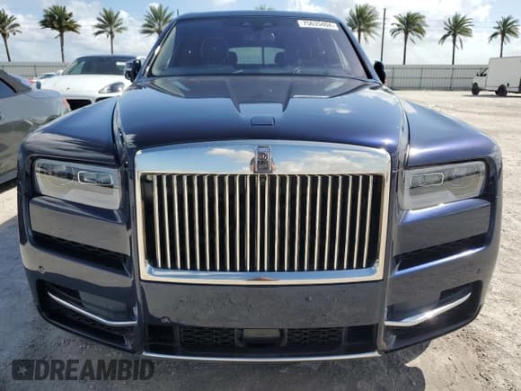 ✅ 2023 Rolls-Royce Cullinan • VIN: SLATV4C05PU219564 • Lot: 75635404. Listed on Copart with 5,430 mi. Free auction sales archive from the USA and detailed vehicle history report at DreamBid. Image 5.