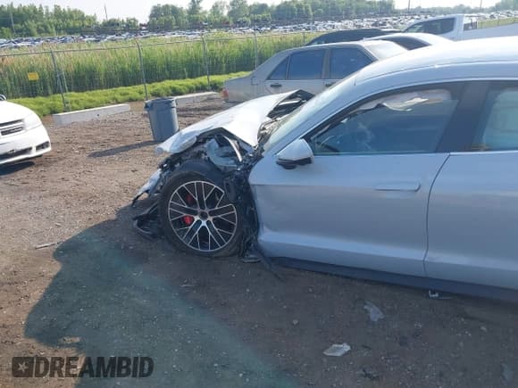 ✅ 2021 Porsche Taycan 4S • VIN: WP0AB2Y11MSA45596 • Lot: 42494349. Wystawiony na IAAI z przebiegiem Nie podano. Bezpłatny archiwum sprzedaży aukcyjnych z USA i szczegółowy raport historii pojazdu na DreamBid. Zdjęcie 21.