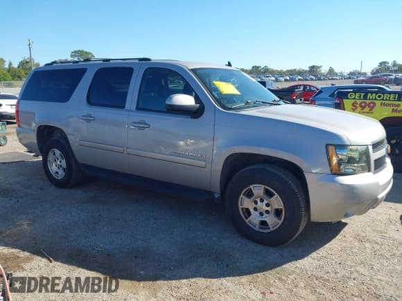 ✅ 2007 Chevrolet Suburban LTZ • VIN: 1GNFK16387J190556 • Lot: 43680994. Listed on IAAI with 264,904 mi. Free auction sales archive from the USA and detailed vehicle history report at DreamBid. Image 13.