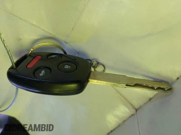 ✅ 2010 Honda Civic • VIN: JHMFA3F25AS005328 • Lot: 41326595. Listed on IAAI with 104,487 mi. Free auction sales archive from the USA and detailed vehicle history report at DreamBid. Image 11.