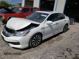 2017 Honda Accord Touring z VIN JHMCR6F70HC028142, wystawiony jako Copart lot #83991115 z przebiegiem 146 672 mil mil oraz Szkoda całkowita • Salvage title. Historia ofert i sprzedaży dostępna na DreamBid. Obrazek 1.