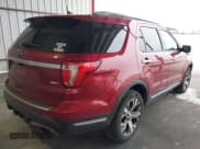✅ 2019 Ford Explorer Platinum • VIN: 1FM5K8HT2KGA52779 • Lot: 41622838. Wystawiony na IAAI z przebiegiem 128 555 mil. Bezpłatny archiwum sprzedaży aukcyjnych z USA i szczegółowy raport historii pojazdu na DreamBid. Zdjęcie 4.